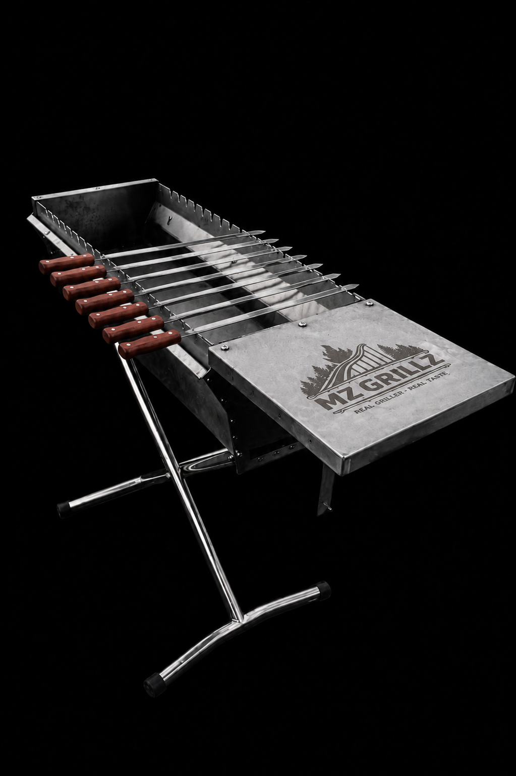 Mz Grillz Friday Adana, Holzkohlegrill mit Adanaspießen und Holzgriffen
