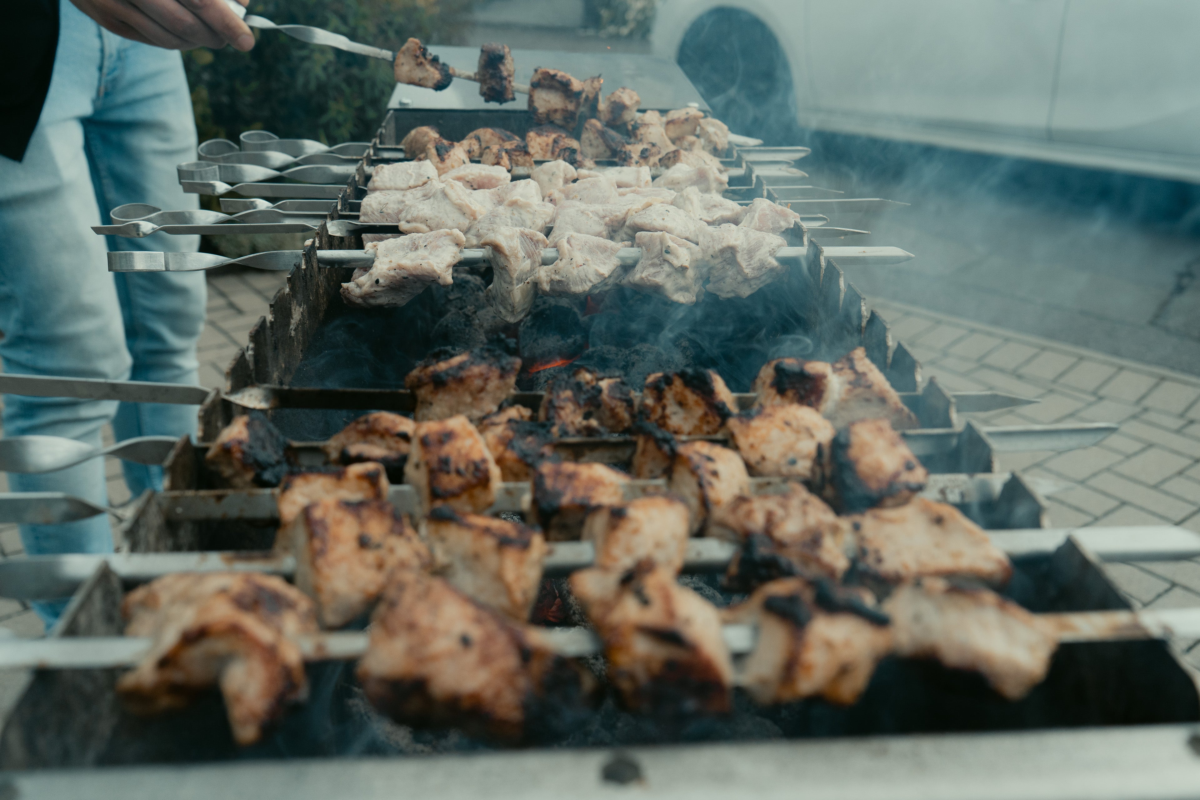 Mz Grillz Friday Schaschlik auf dem Grill, Edelstahlspieße